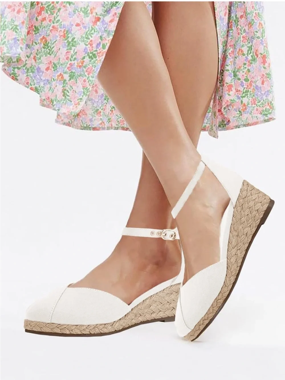 Juliet Holly NWOT Ankle-Strap Espadrille Wedge in White